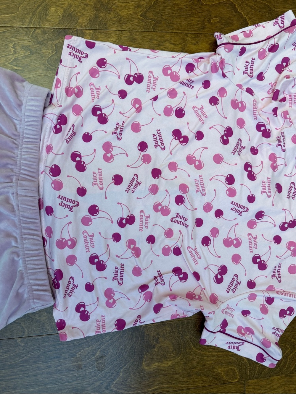 Juicy Couture Pink logo Cherry-Print top Short Pajama Set Sz M - Picture 10 of 15